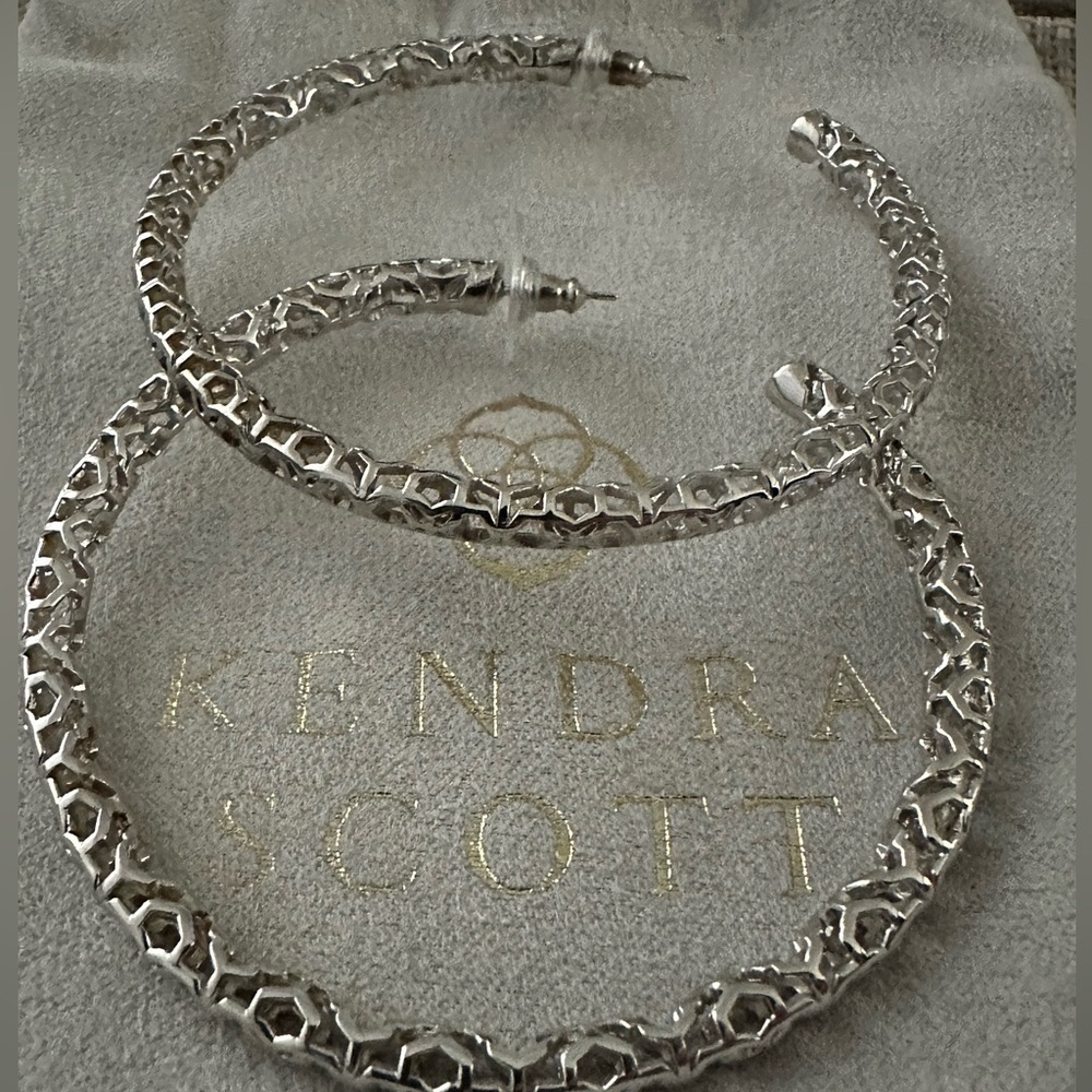 Kendra Scott Maggie Hoop Earrings in Silver Filigree
